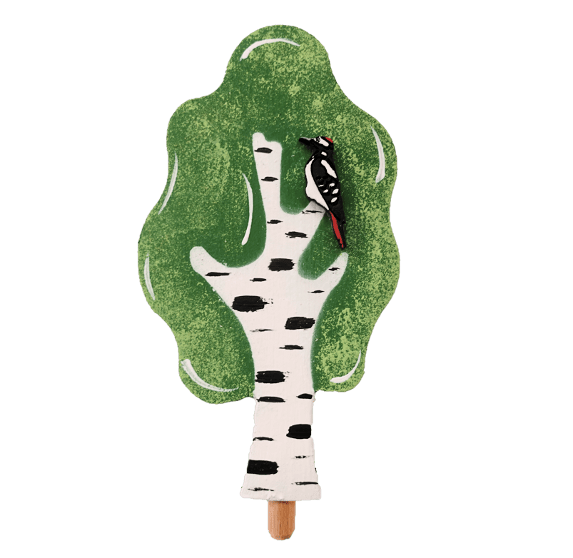HK-B-037a Sebastian Design, Kerzenring, Kerzenringe, Candle Ring, Holzkranz, Steckfigur für Kerzenring, Jahreszeitenring, Jahreszeitentisch, Birke mit Specht, HK-B-037, Dekofigur Birke, Holzfigur, Dekobaum, Steckfigur Baum