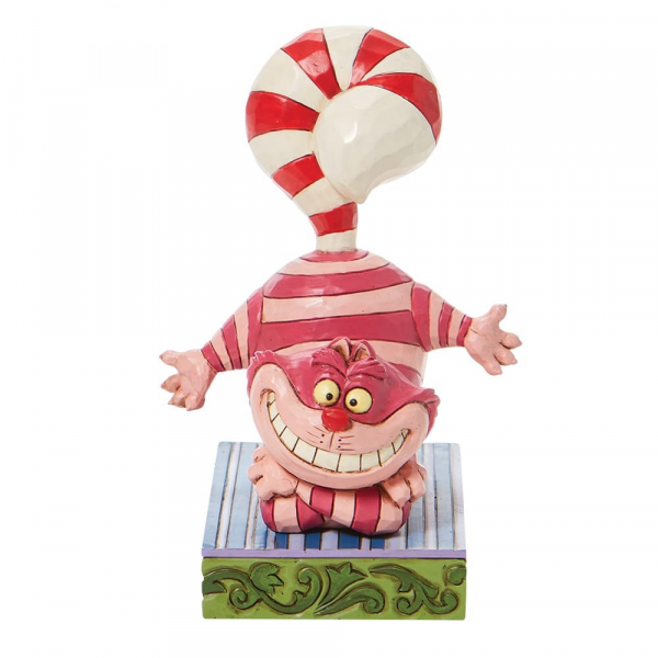 dt-6008984a Disney Traditions, Jim Shore, Jim Shore Disney, Disney Traditions Collection, 6008984, Candy Cane Cheer, Cheshire Cat Christmas, Grinsekatze Weihnachten, Alice im Wunderland, Jim Shore Disneyfigur, DIsney Traditions Figur, Disney Traditions Weihnachten,